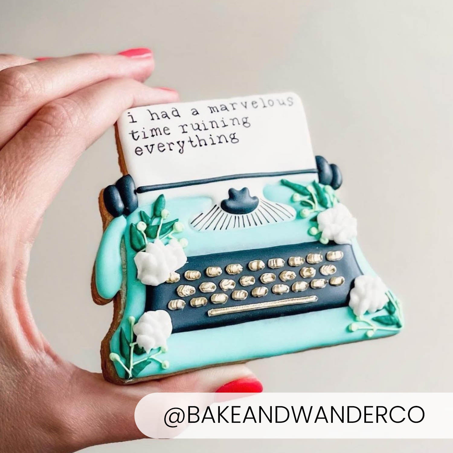 Cookie Cutters Typewriter – Cookie Cutter & Stencil Set