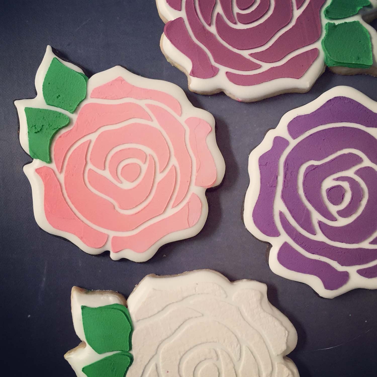 5.5 x 5.5 Stencil Rose (Lil Miss Cakes) Stencil