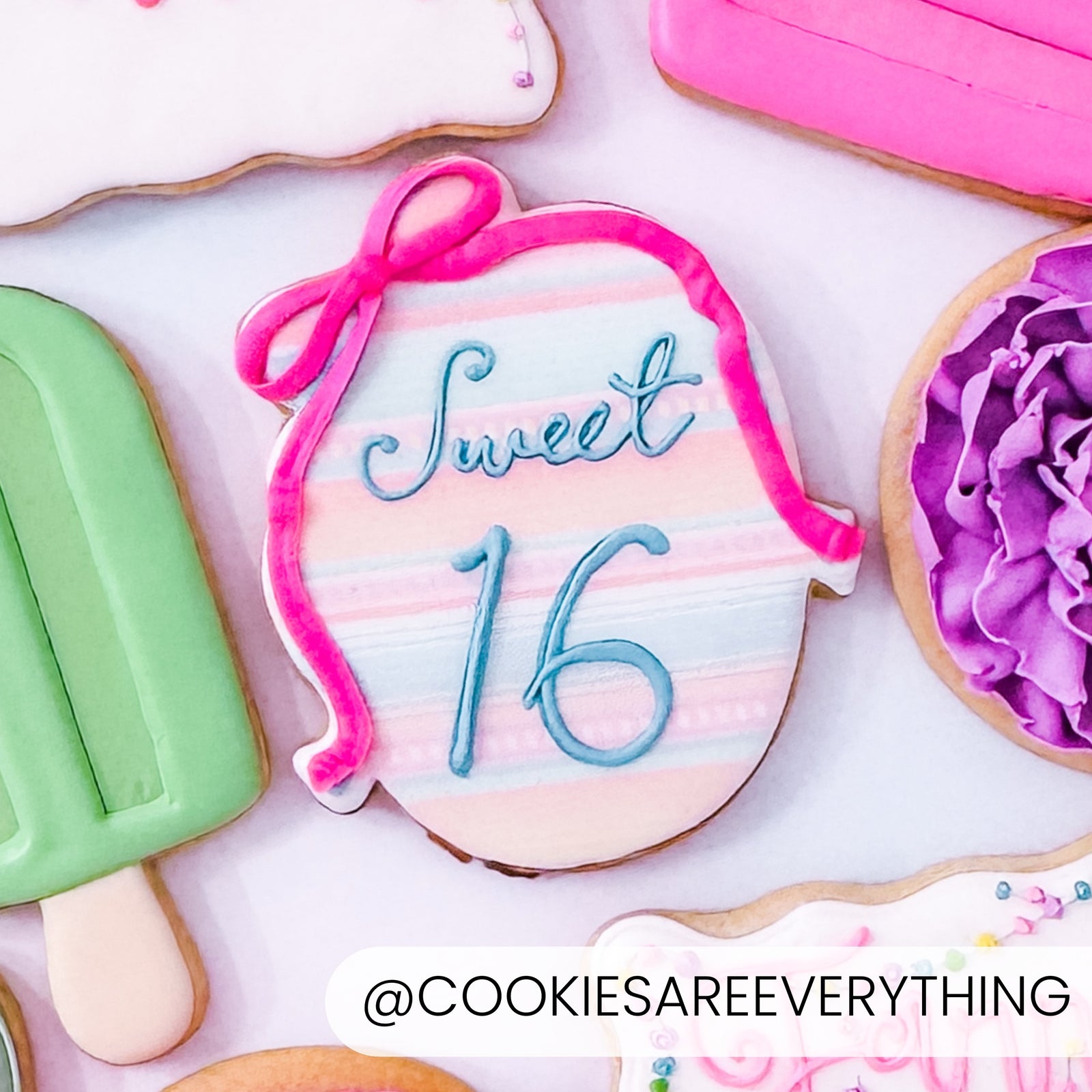 Cookie Cutters Oval Bow Plaque Cutter/Stencil