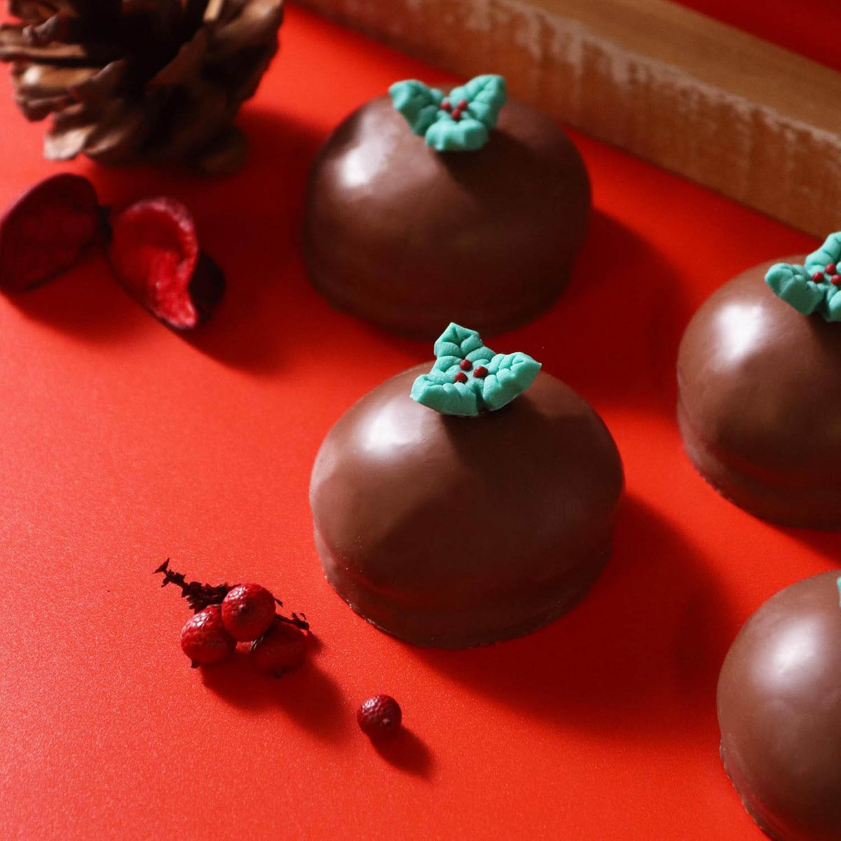 Sprinkles PME Christmas Edible Sugar Decorations - Jolly Holly (Pack of 24)