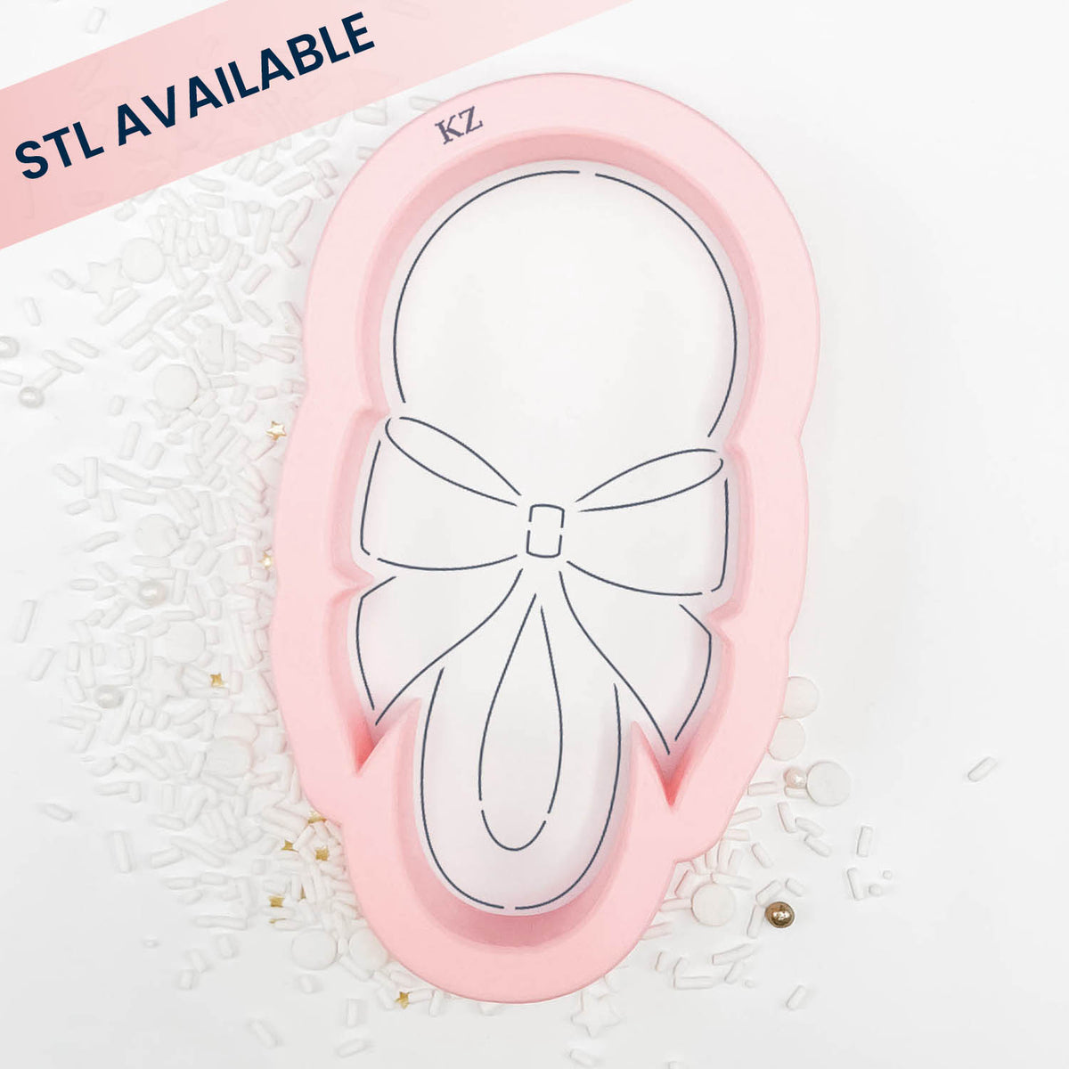 Cookie Cutters Rattle with Bow Cutter/Stencil