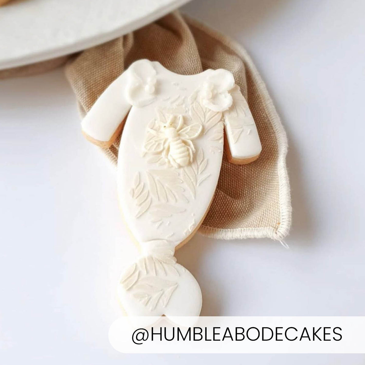 Cookie Cutters Knotted Gown Cutter