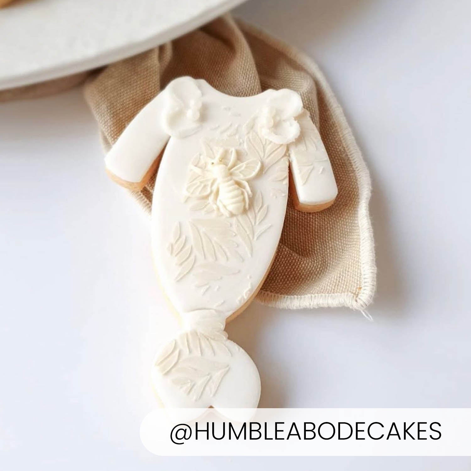 Cookie Cutters Knotted Gown Cutter