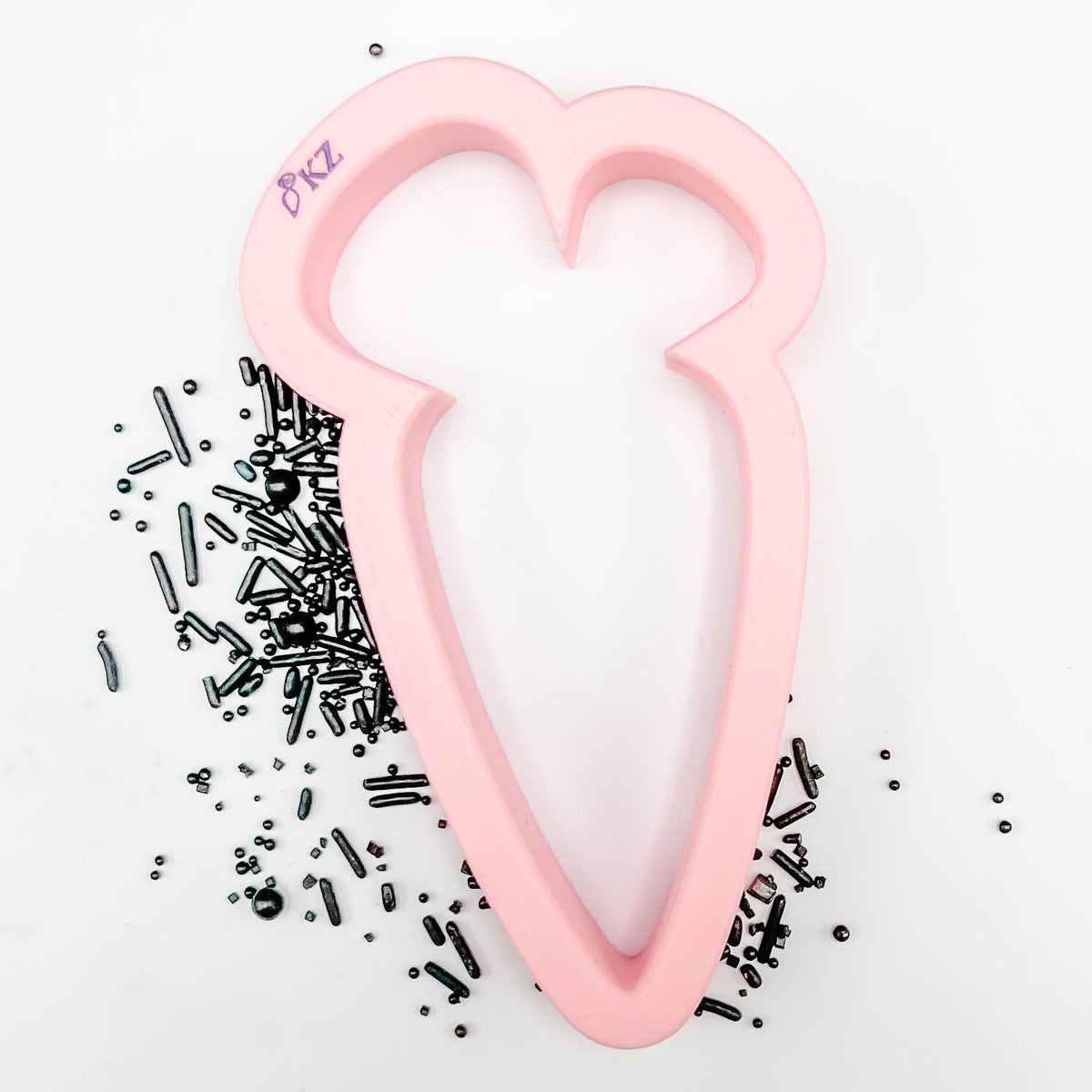 Cookie Cutters SSB Simple Curvy Carrot Cutter