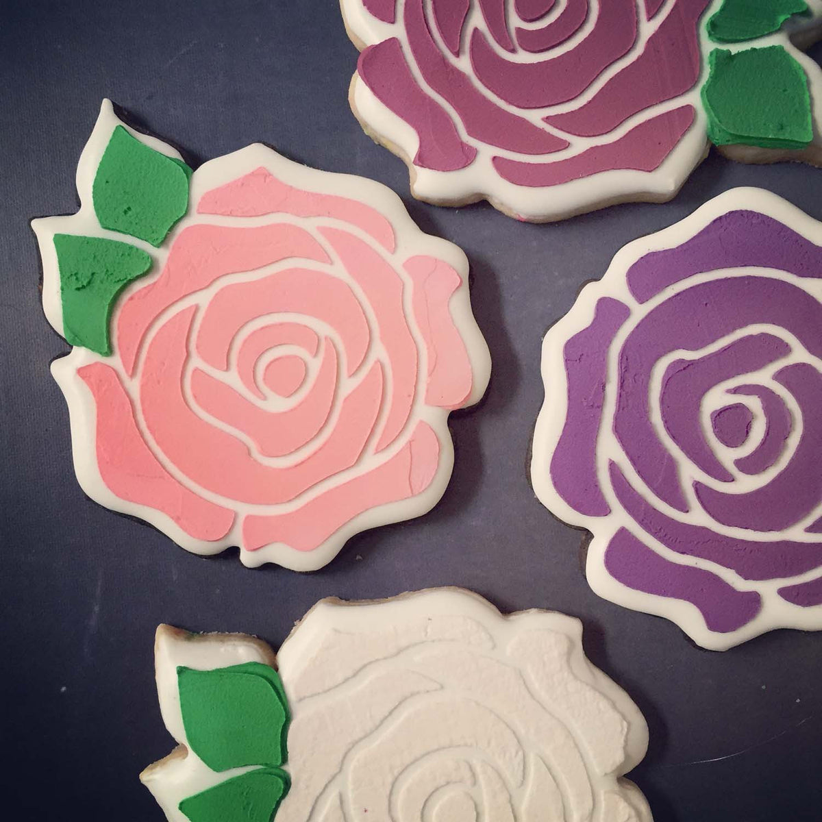 5.5 x 5.5 Stencil Rose (Lil Miss Cakes) Stencil